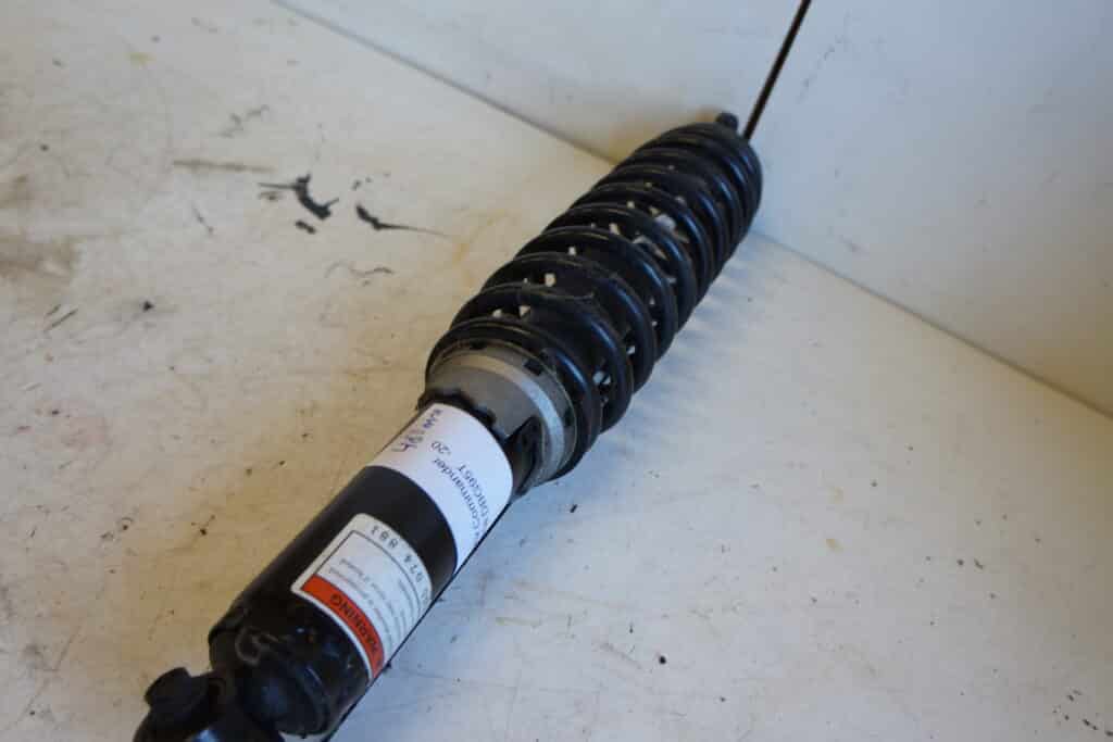 Lynx Commander 900ACE -20  Framvagnsstötdämpare 460mm