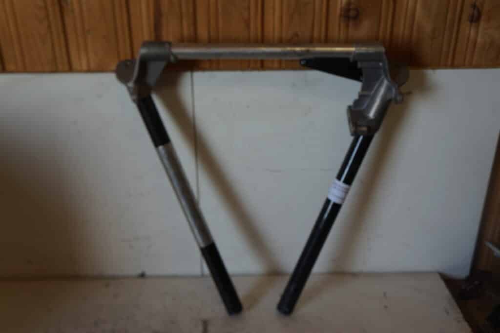 Polaris 9R Khaos 146” -23  Pyramid främre kolfiber