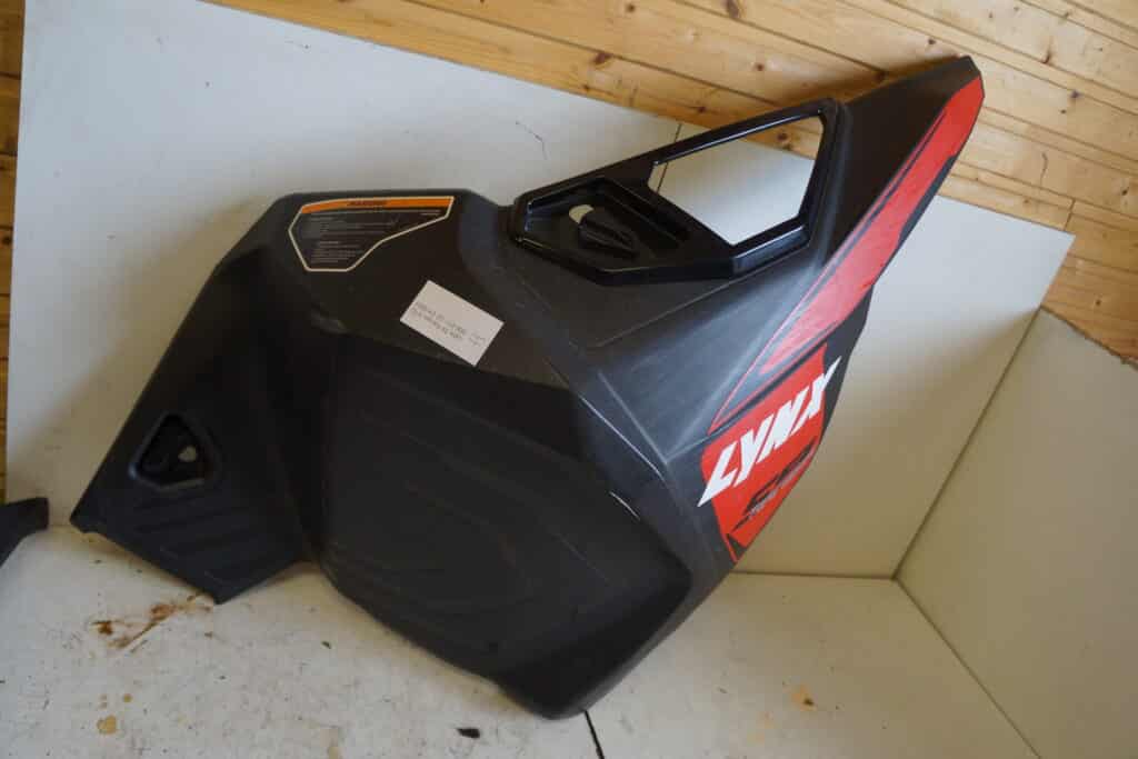 Lynx Ranger 59 600 efi -22  Sidokåpa, höger