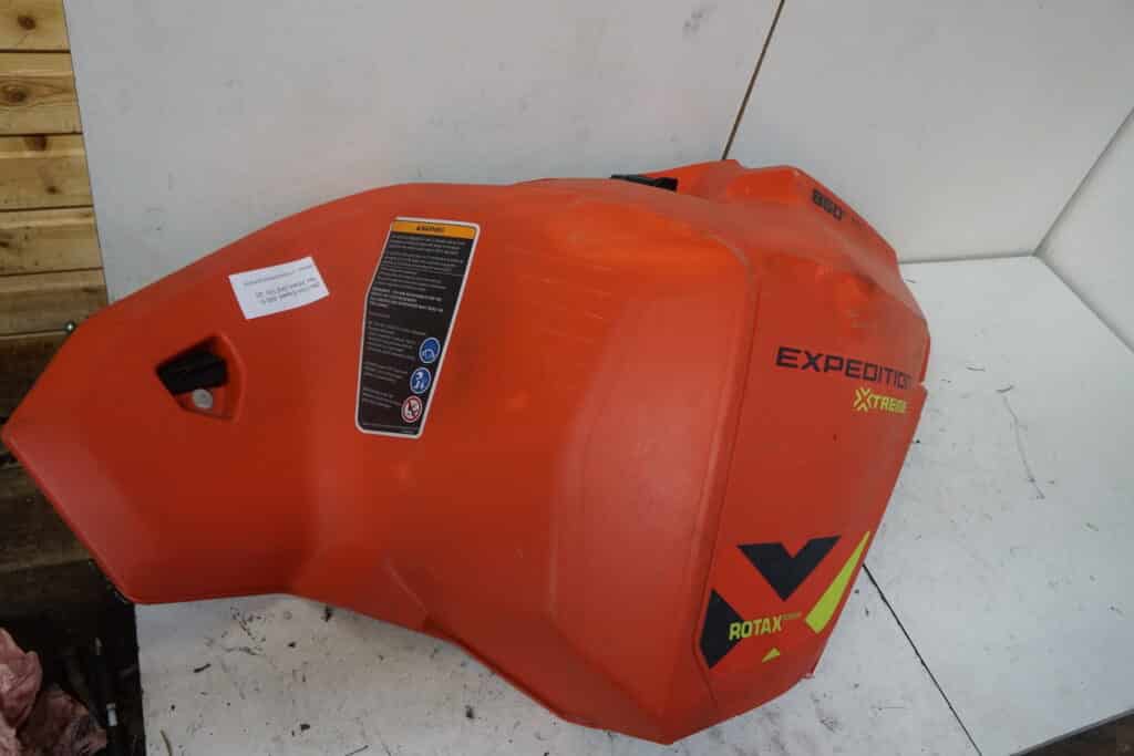 Ski-doo Expedition xtreme 850 -20  Sidokåpa, höger
