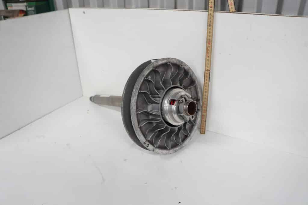 Ski-doo Summit SP 600r -19   Sekundärvariator inkl. axel