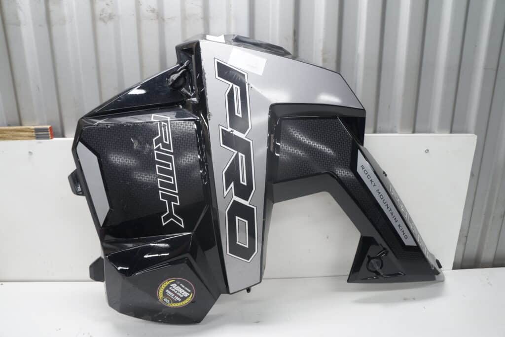 Polaris Pro Rmk 800 -17  Sidokåpa, höger