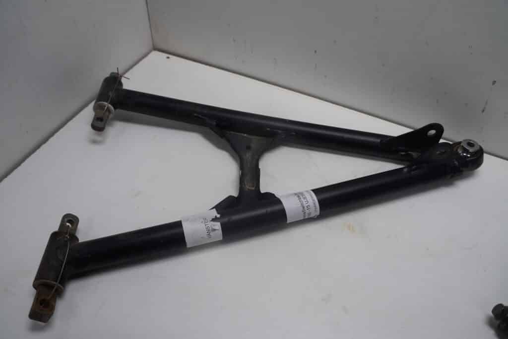 Polaris Switchback 800 -15  A-arm nedre vänster