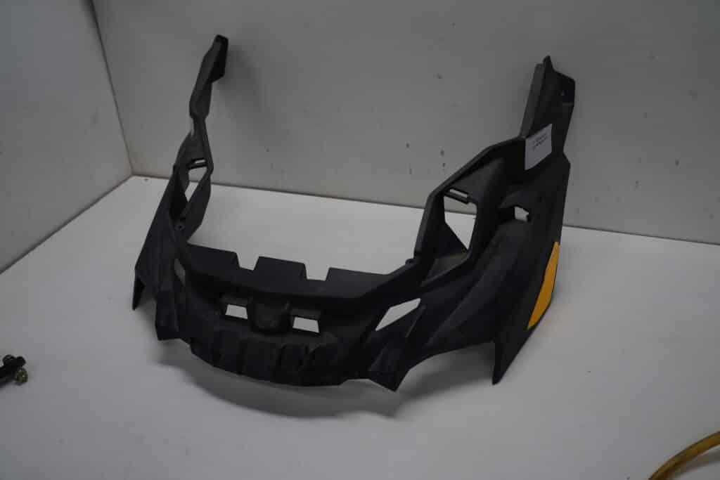 Lynx Ranger 600 ace -15   Nosplast, övre