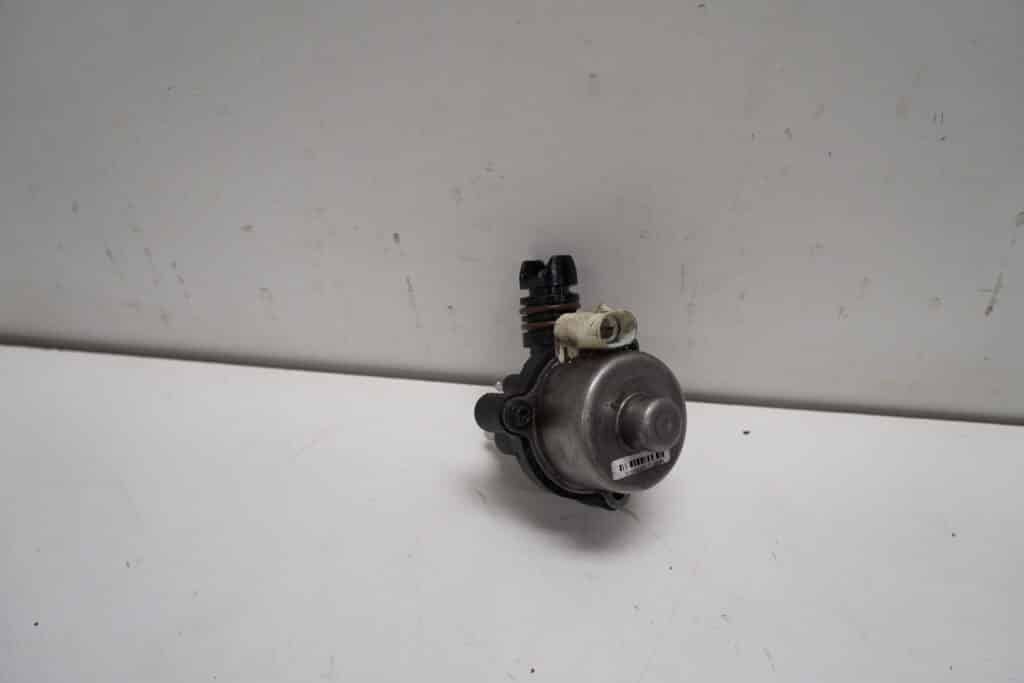 Lynx Boondocker DS 850 -18  Oljepump