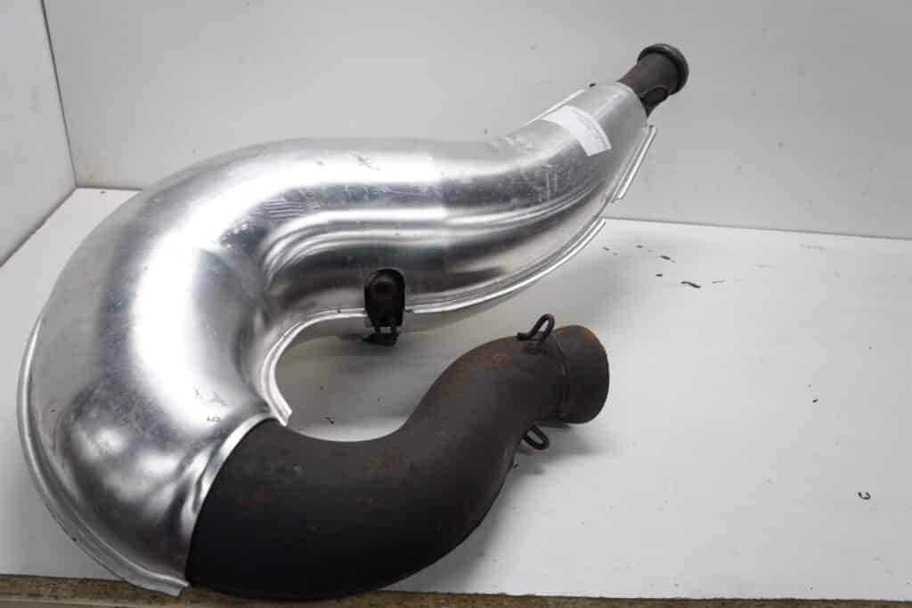 Polaris Switchback Assault 800 -13  Avgaspipa