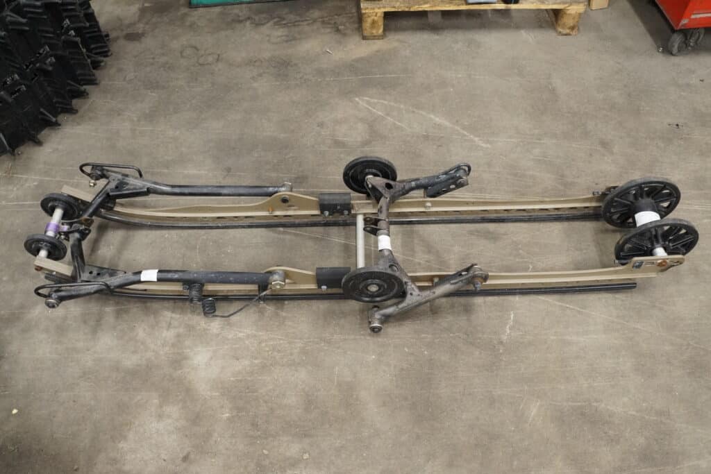 Lynx Boondocker DS 850 -18  Boggie 154”