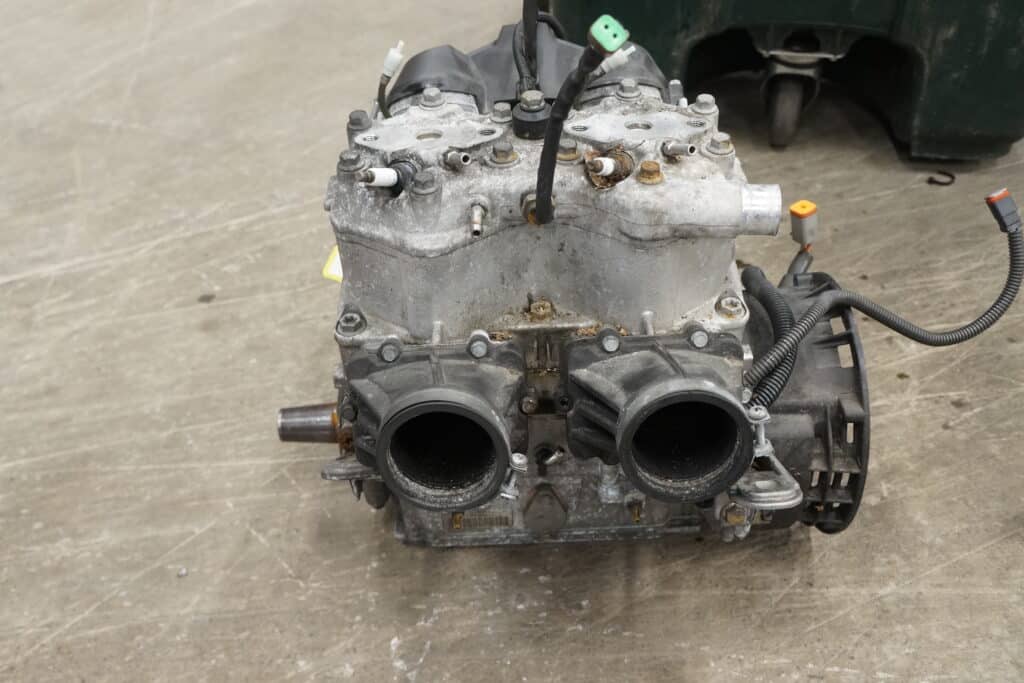 Ski-doo MXZ 800 -13  Motor