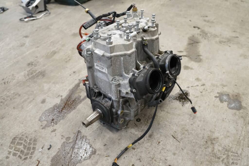 Ski-doo Freeride G5 -23 154”  Motor 401 mil