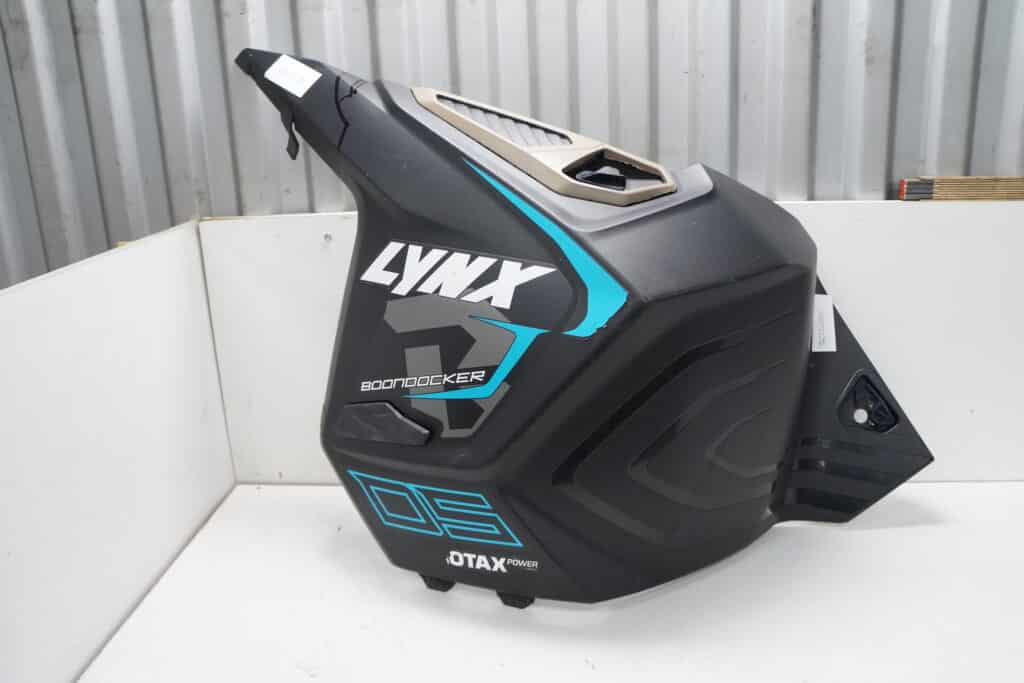 Lynx Boondocker 850DS -18  Sidokåpa, vänster