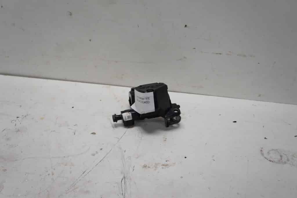 Lynx Shredder 850 RE 3700 -24  Bromsbehållare metall