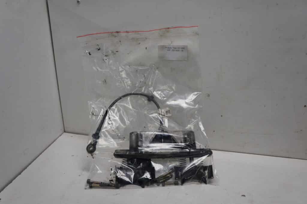 Polaris Titan XC 800 -18    Avgasportar