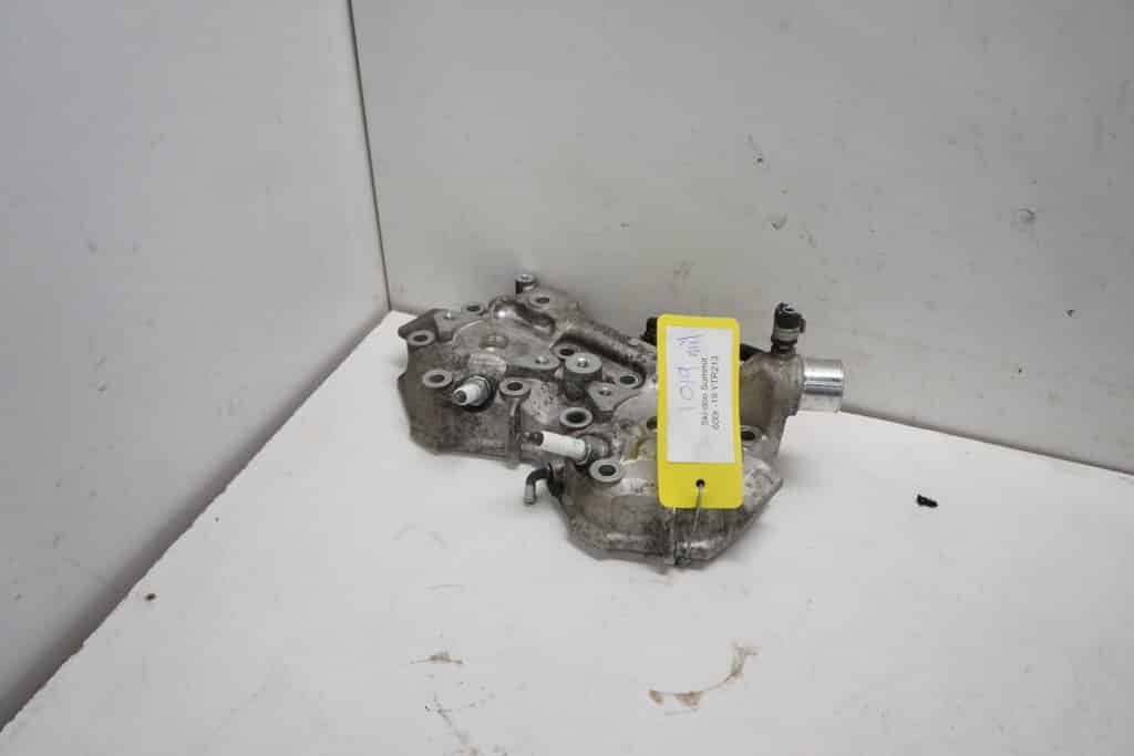 Ski-doo Summit 600r -19  Cylinder topplock