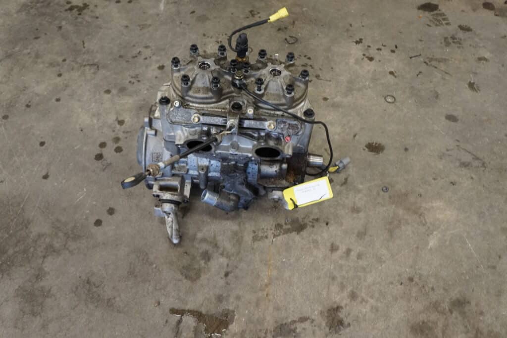 Polaris 850 RMK Khaos -22  Motor