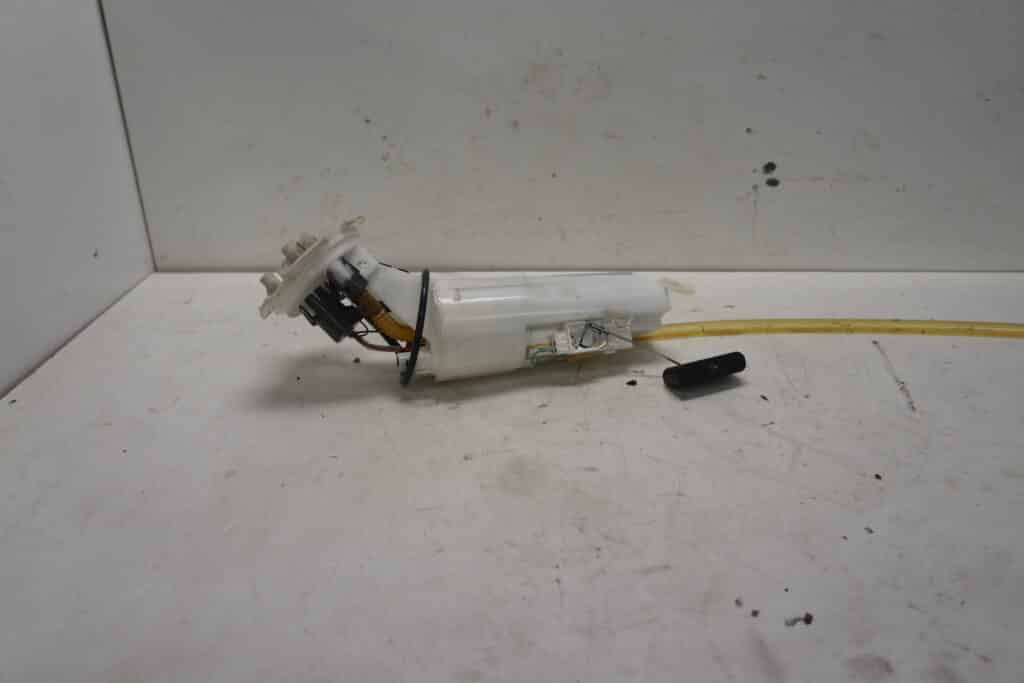 Lynx Boondocker 3700 RE -18  Bränslepump