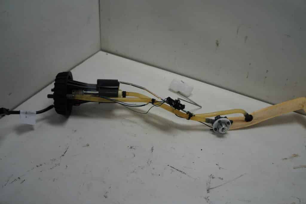 Polaris sks 850 -19  Bränslepump