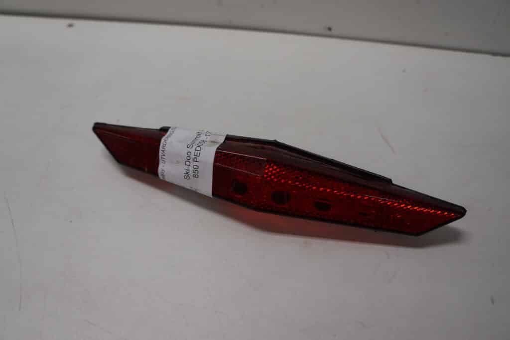 Ski-doo Summit 850 X -17  Bakljus