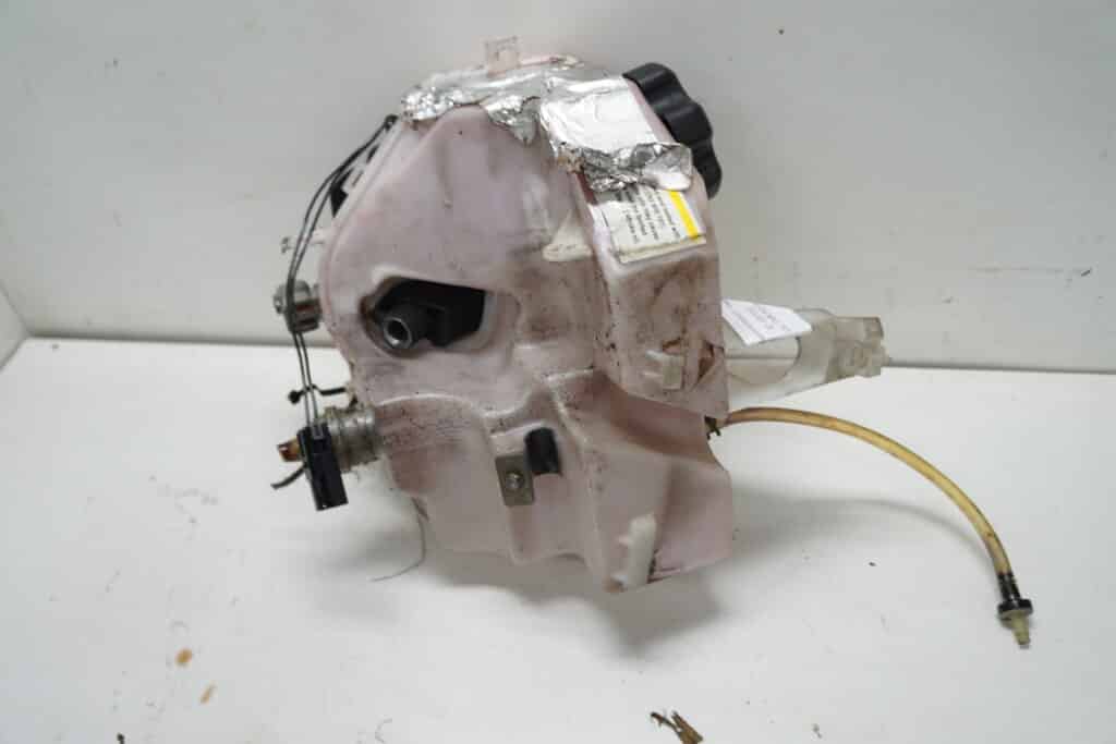 Ski-doo mxz 600 tnt -09  Oljebehållare