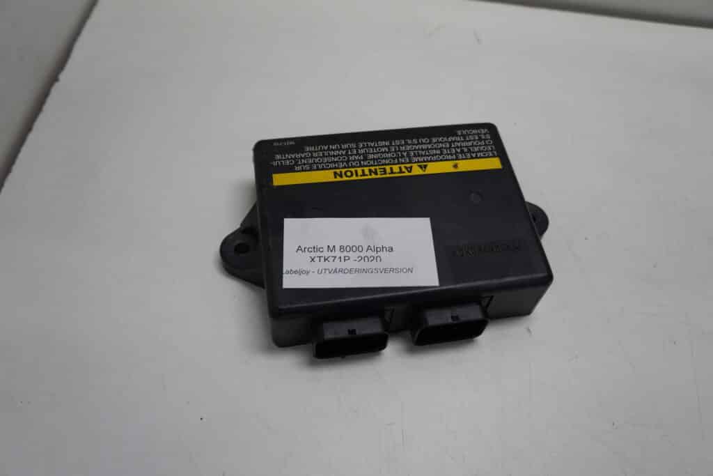 Arctic-cat M8000 -20  Databox