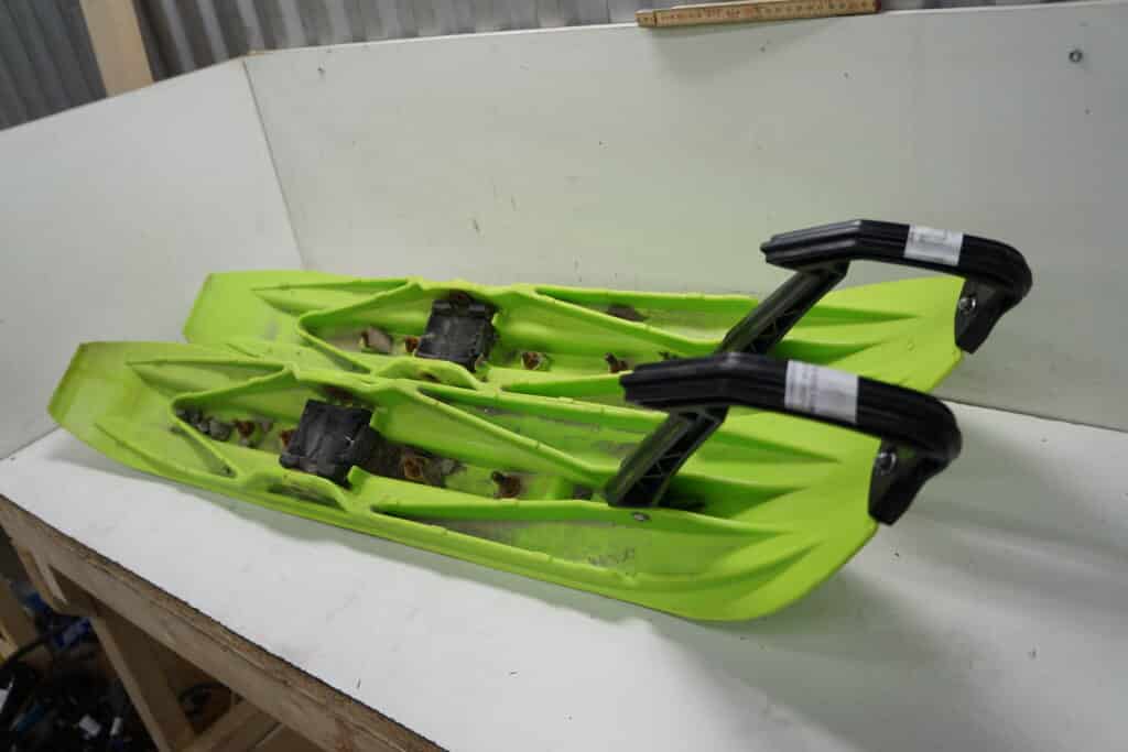Arctic-cat M8000 -20  Skidor