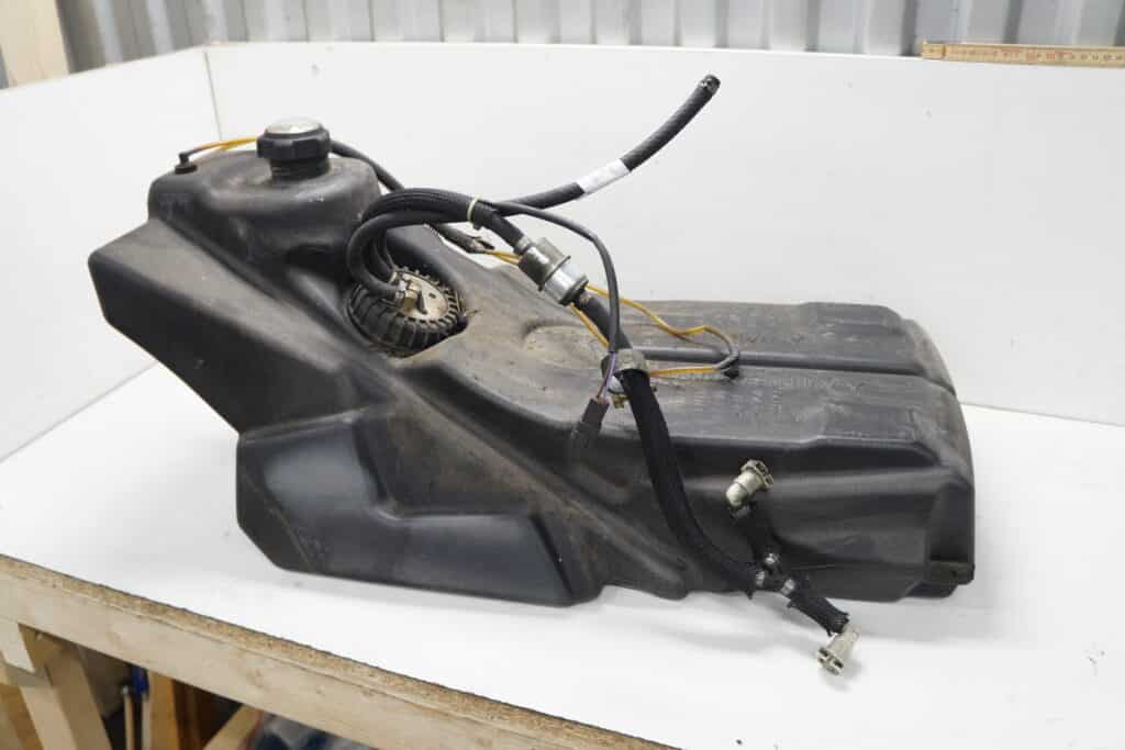 Lynx Ranger V800 -09  Bränsletank