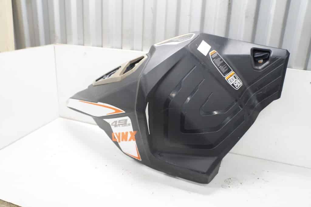 Lynx 49 Ranger Pro 900 Ace -19  Sidokåpa, vänster