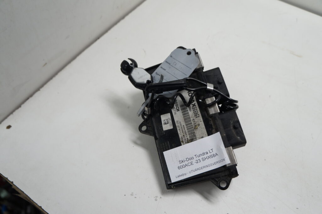 Ski-doo Tundra LT 600 ace -23  ECM-box