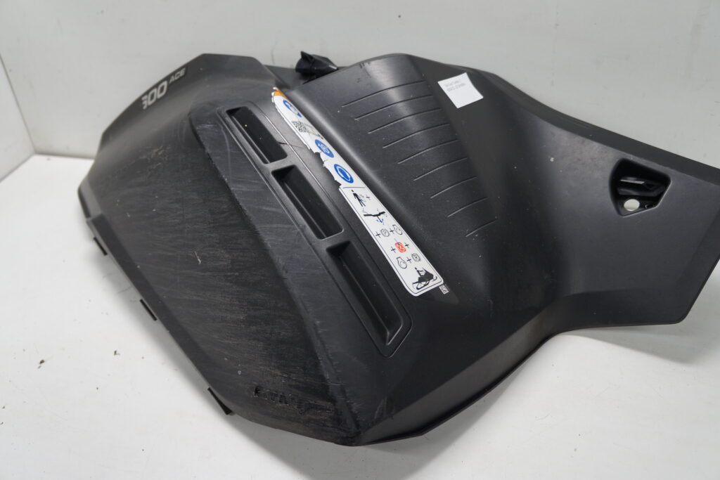 Ski-doo Tundra LT 600 ace -23  Sidokåpa, vänster