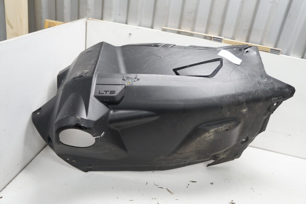 Ski-doo Tundra LT 600 ace -23  Sidobuk, vänster