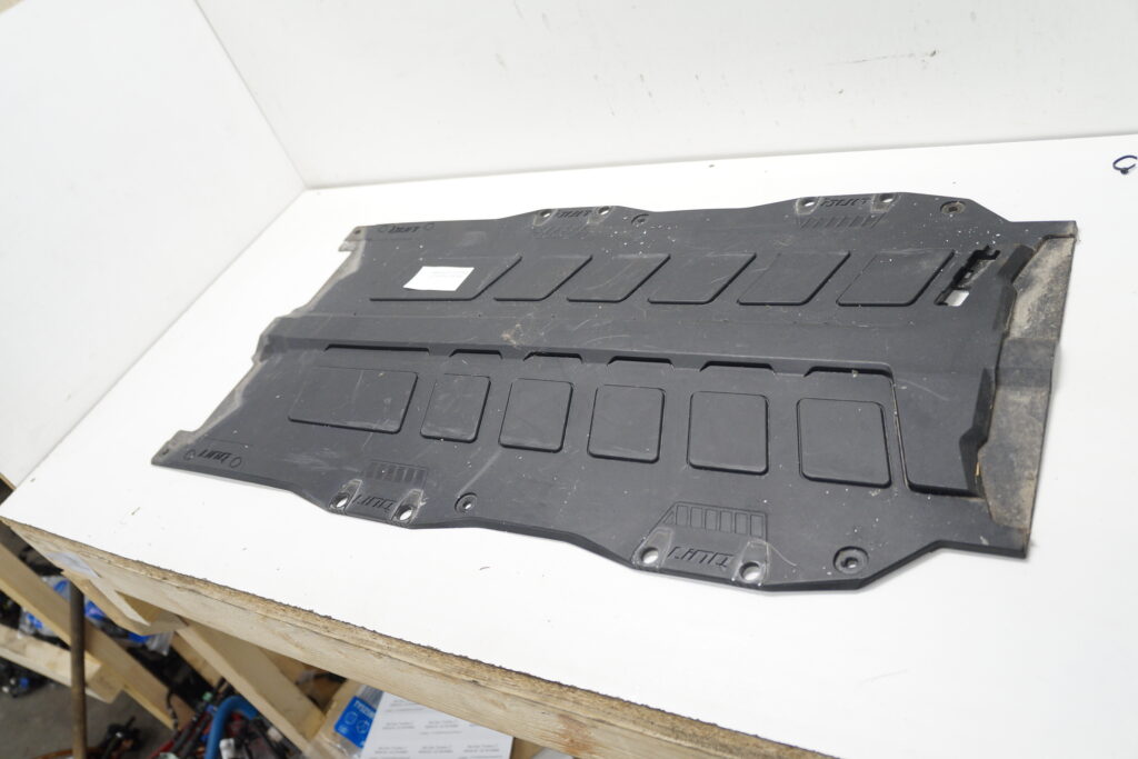 Ski-doo Tundra LT 600 ace -23  Tunnelplast