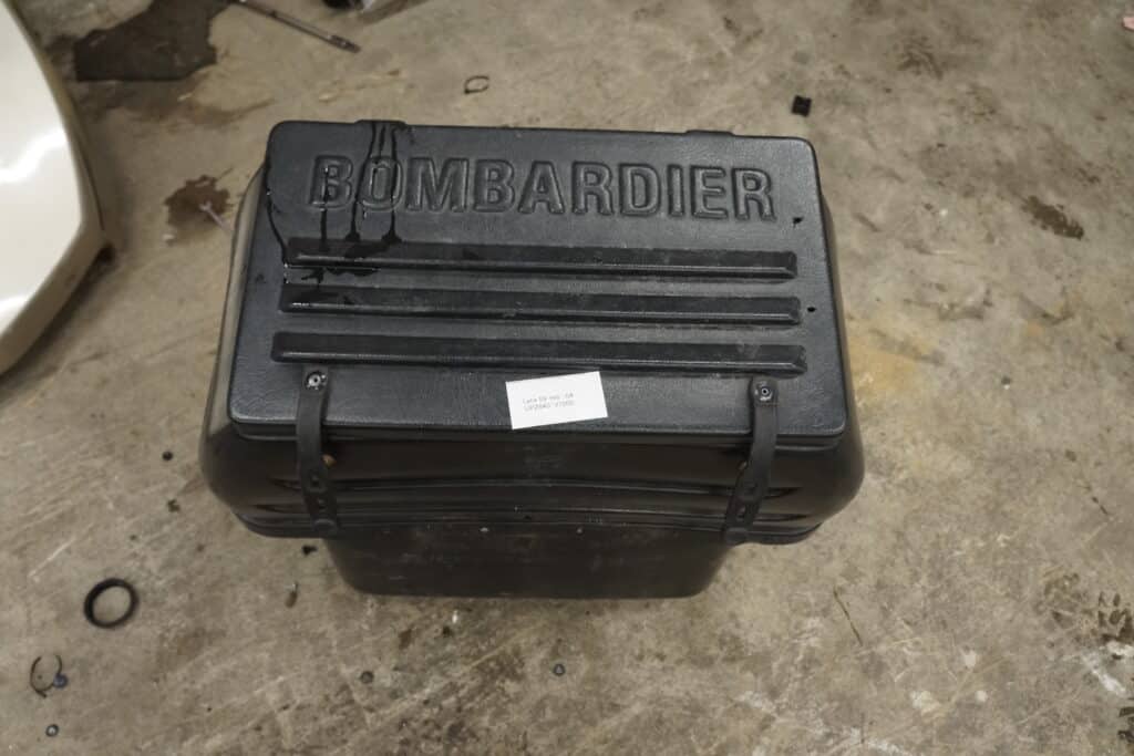 Lynx Yeti V1000 -04    Packlåda