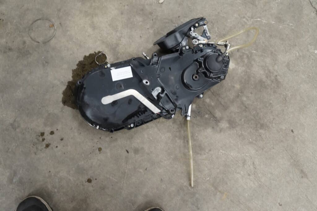 Ski-doo Tundra LT 600 ace -22  Kedjehus komplett