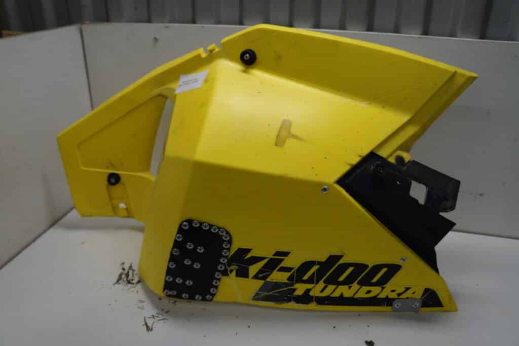 Ski-doo Tundra LT 600 ace -20  Sidokåpa, höger