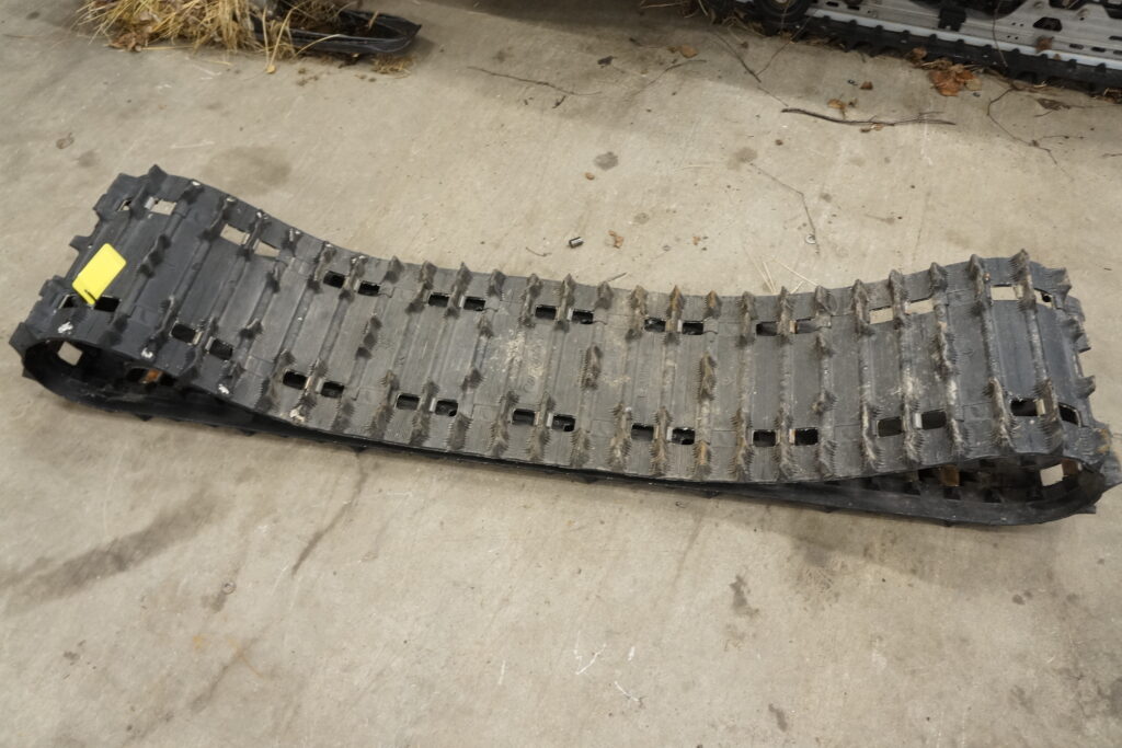 Polaris Switchback  800 -05  Drivmatta 144” 32mm kammar