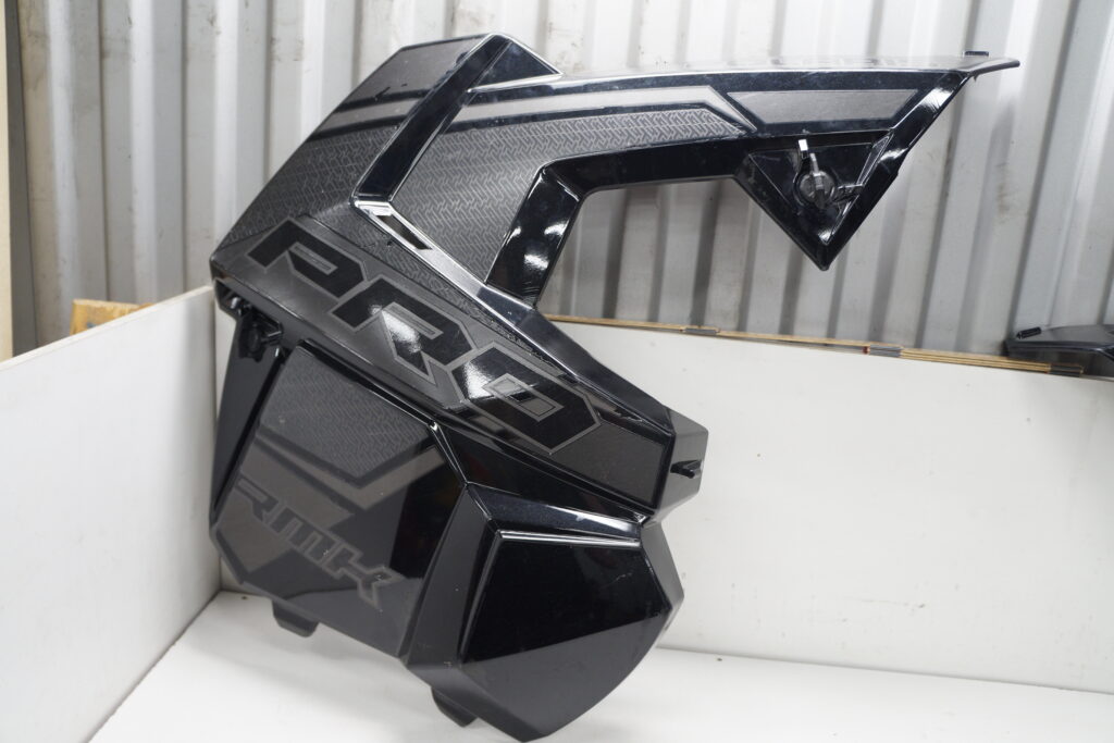 Polaris Pro rmk 850 -20  Sidokåpa, höger