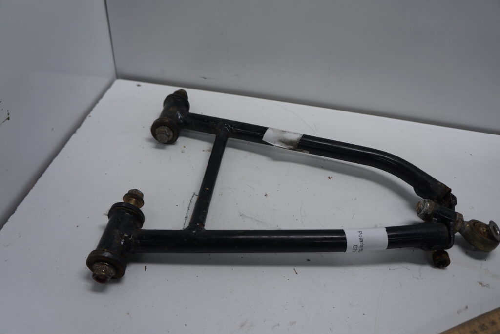 Polaris Switchback 600 -08  A-arm övre vänster