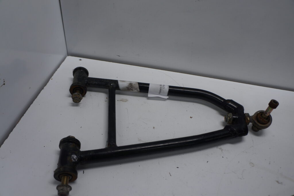 Polaris Switchback 600 -08  A-arm övre höger