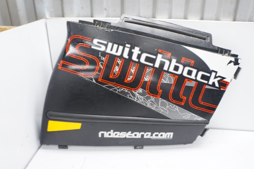 Polaris Switchback 600 -08  Sidokåpa, höger