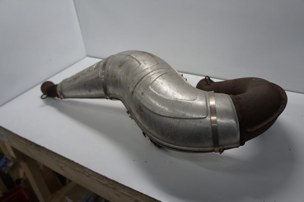 Polaris Switchback 600 -08  Avgaspipa