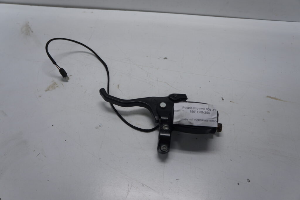 Polaris Pro-rmk 800 -17  Bromshandtag