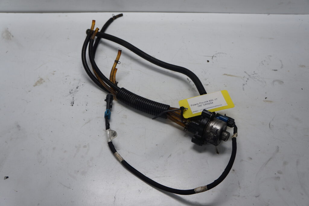 Polaris Pro-rmk 800 -17  Oljepump