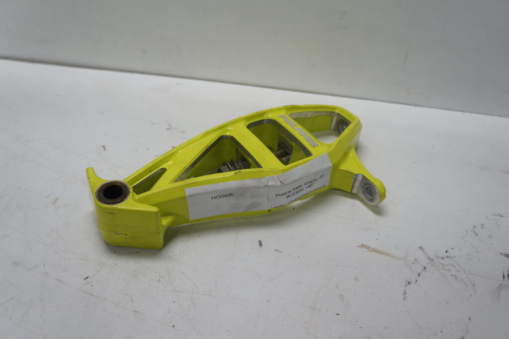 Polaris RMK Khaos 850 146” -22  Skidben höger