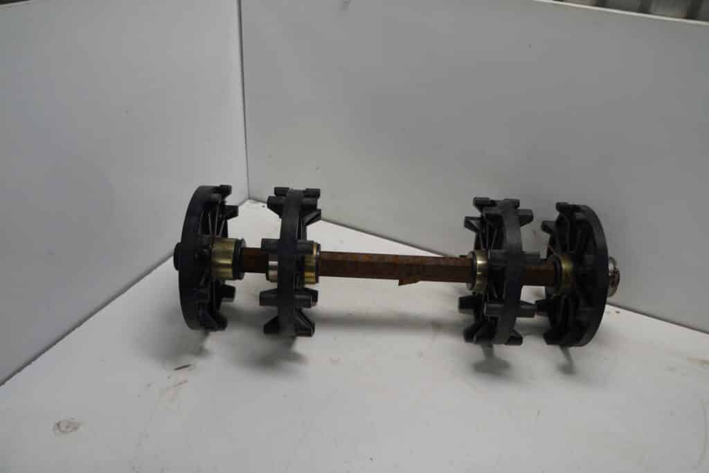 Polaris Widetrak IQ FS -09  Drivaxel