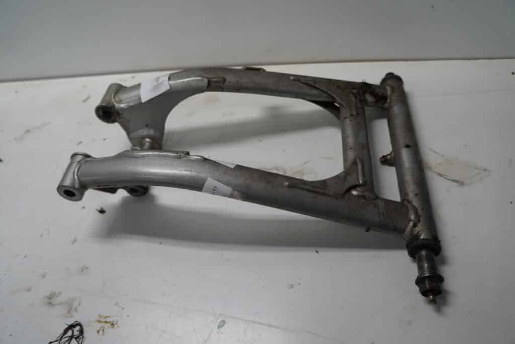 Yamaha RS Viking -11  A-arm, nedre, höger