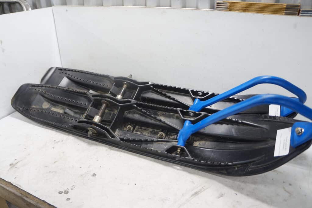 Polaris sks 800 -16  Skidor