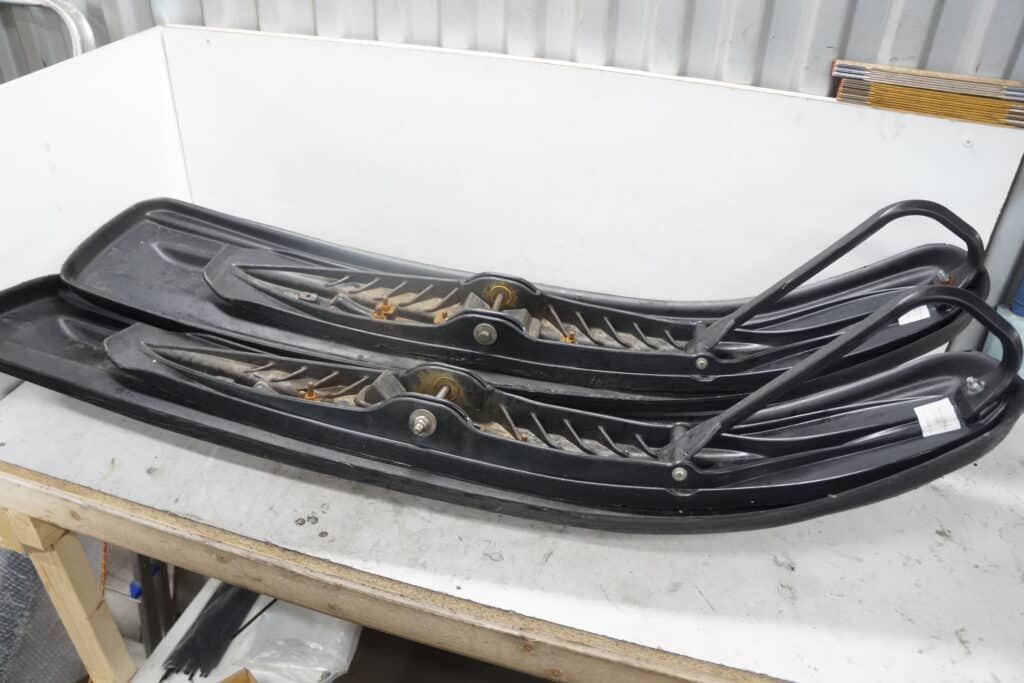 Polaris FS Touring -07  Skidor