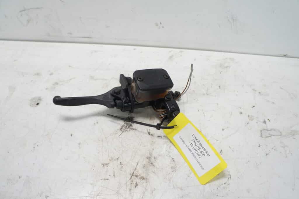Lynx Boondocker RE 3700 850 -19  Bromshandtag med behållare