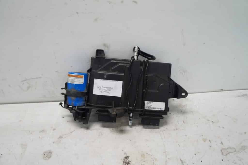 Lynx Boondocker RE 3700 850 -19  ECM-box med dess