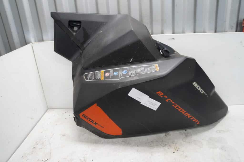 Ski-Doo Backcountry Sport 600efi -22  Sidokåpa, höger