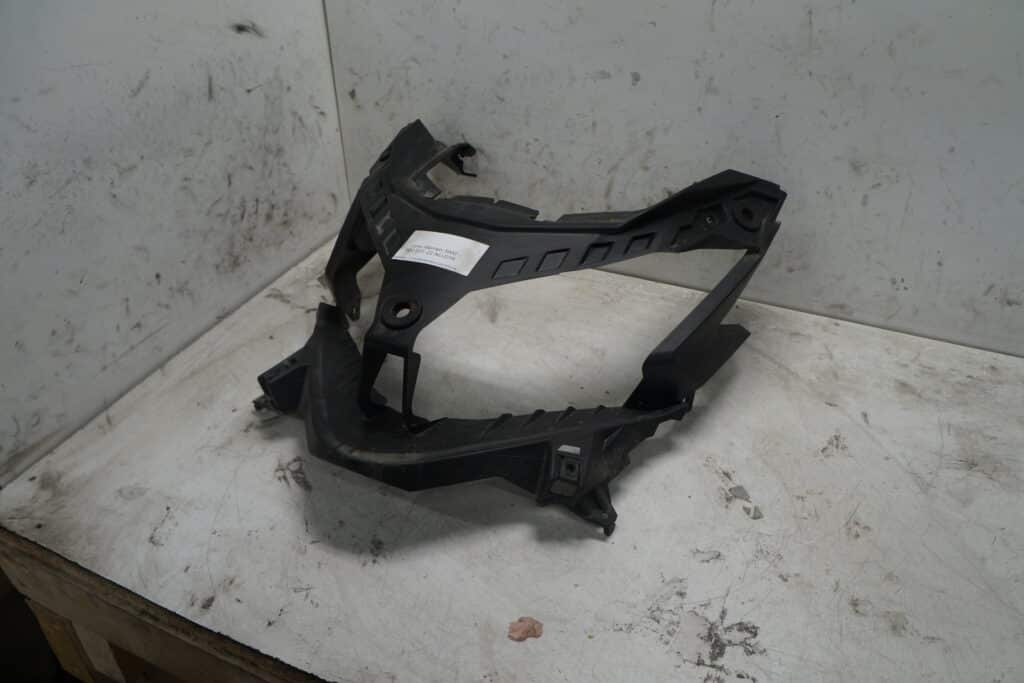 Lynx Xterrain 600efi std -22  Plast runt lyset